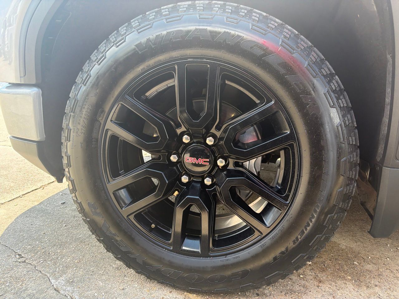 Used 2025 GMC Sierra 1500 Elevation AWD/4WD image 7