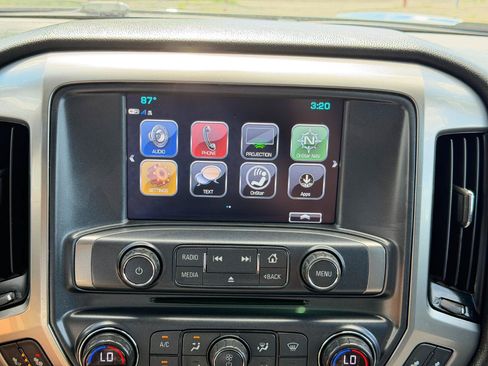 Used 2018 Chevrolet Silverado 1500 LT w/ Midnight Edition AWD/4WD image 20