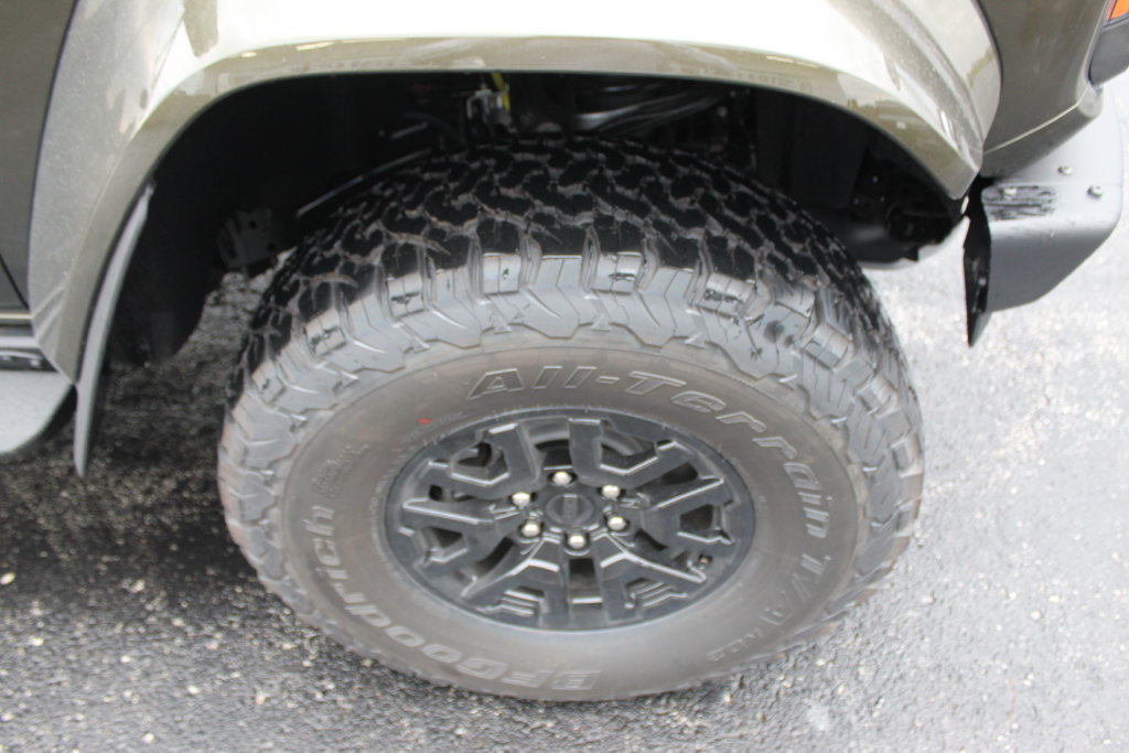 New 2026 Ford Bronco Raptor w/ Interior Carbon Fiber Pack AWD/4WD image 11