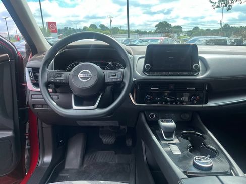 Used 2021 Nissan Rogue SV AWD/4WD image 23