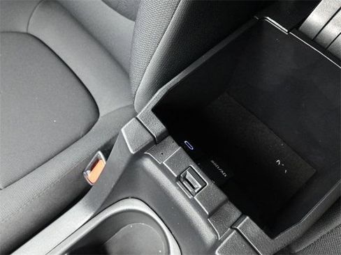 Certified 2025 Toyota Corolla Cross LE image 31