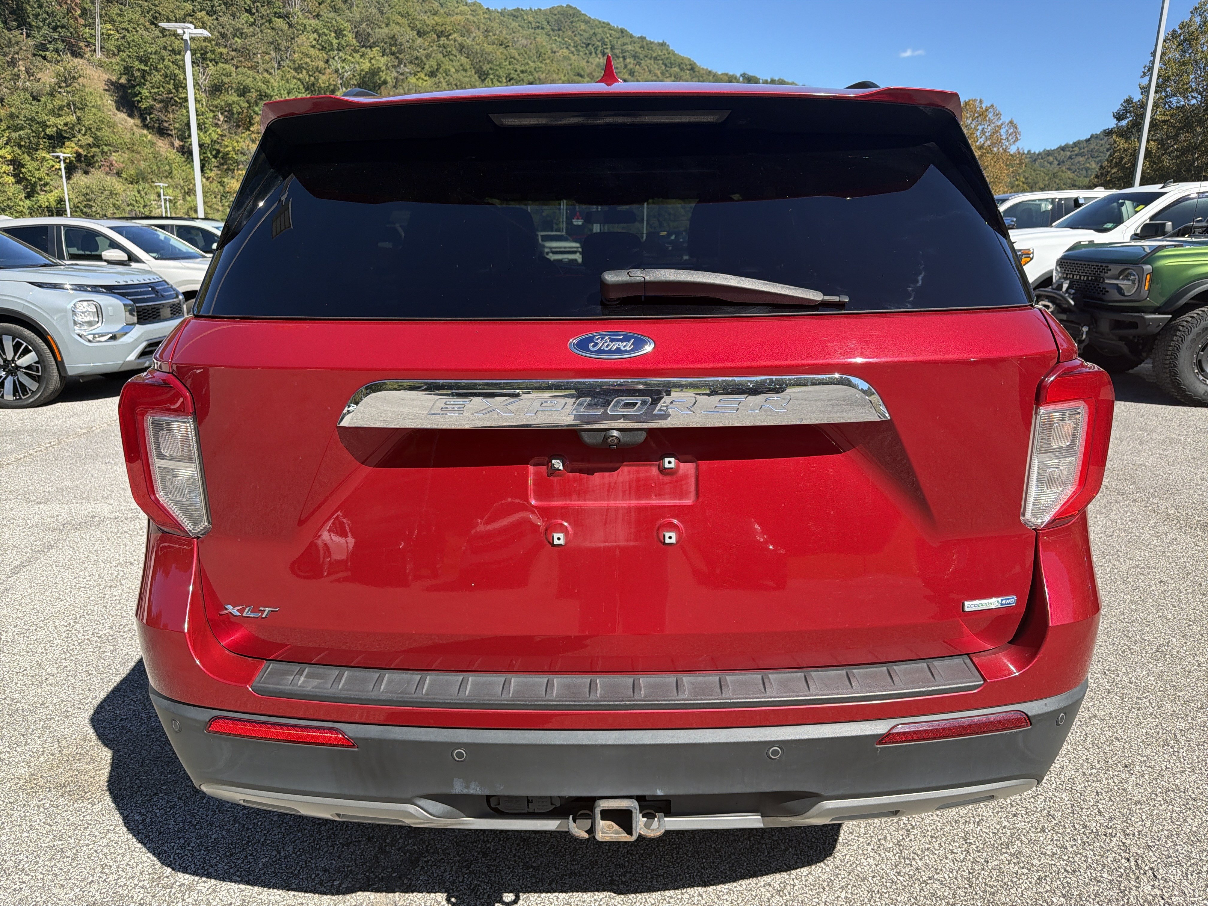 Used 2020 Ford Explorer XLT w/ Equipment Group 202A AWD/4WD image 7