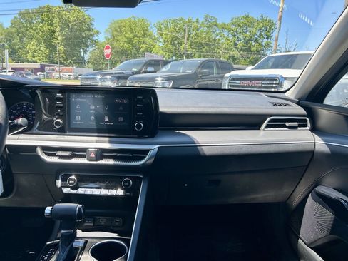 Used 2022 Kia K5 LX FWD image 21