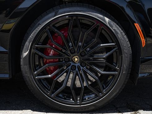 Used 2025 Lamborghini Urus SE AWD/4WD image 11