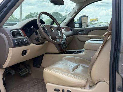 Used 2011 Chevrolet Silverado 3500 LTZ w/ LTZ Plus Package AWD/4WD image 12