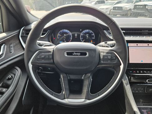 New 2026 Jeep Grand Cherokee L Limited image 14