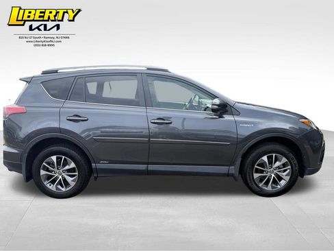 Used 2018 Toyota RAV4 XLE w/ Protection Package AWD/4WD image 8