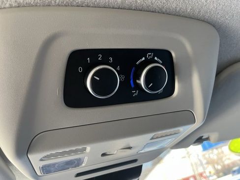 Used 2023 Ford Transit 350 XLT image 27