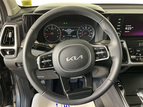 Used 2023 Kia Sorento S AWD/4WD image 22
