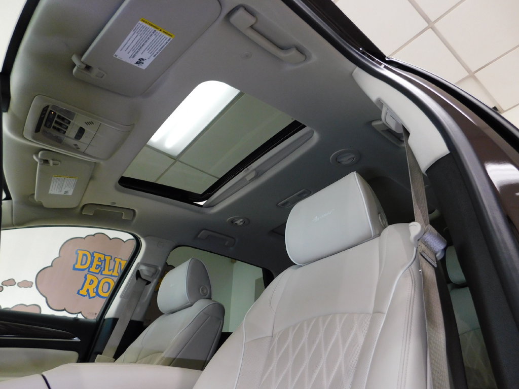 Used 2024 Buick Enclave Avenir AWD/4WD image 29