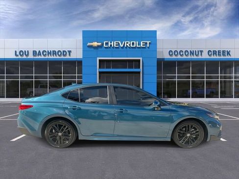Used 2025 Toyota Camry SE FWD image 9