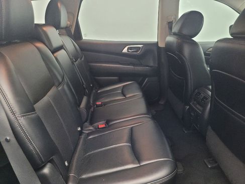 Used 2017 Nissan Pathfinder Platinum w/ Cargo Package image 19