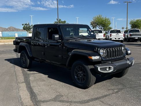 New 2025 Jeep Gladiator Sport image 3