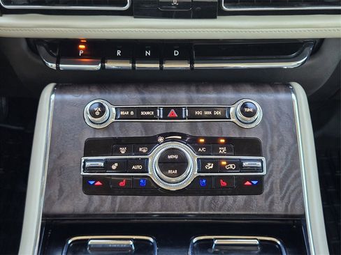 Used 2022 Lincoln Aviator Reserve w/ Elements Package Plus image 17