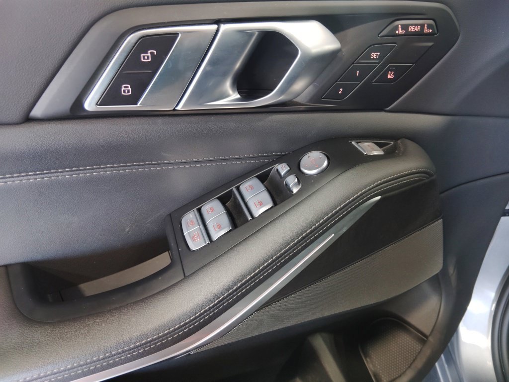 Used 2023 BMW X7 xDrive40i w/ Premium Package AWD/4WD image 35