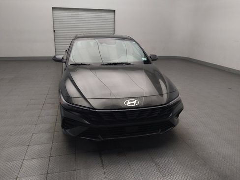 Used 2025 Hyundai Elantra SEL FWD image 14