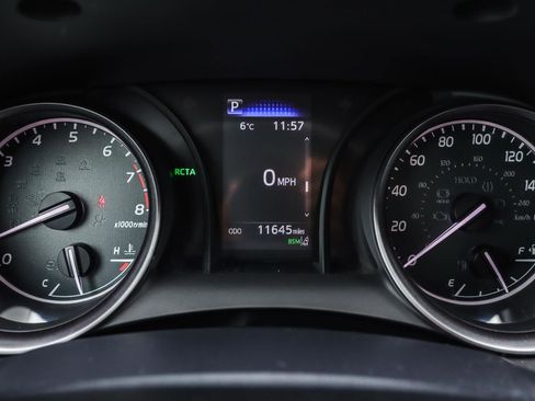 Used 2023 Toyota Camry SE image 7