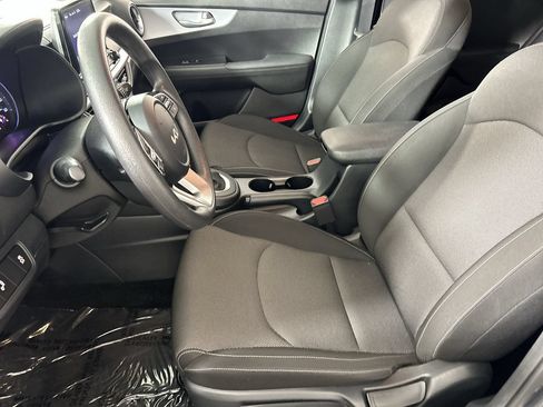 Used 2024 Kia Forte LXS w/ LXS Technology Package FWD image 20