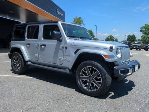 Used 2023 Jeep Wrangler Unlimited Sahara w/ Cold Weather Group AWD/4WD image 2
