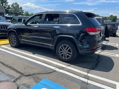 Used 2021 Jeep Grand Cherokee Limited AWD/4WD image 3