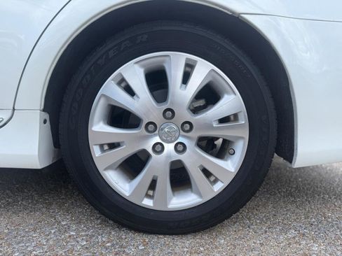Used 2012 Toyota Avalon image 11