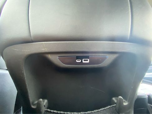Used 2025 Chrysler Pacifica Select FWD image 17