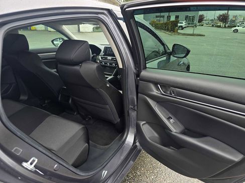 Used 2022 Honda Accord Hybrid image 13