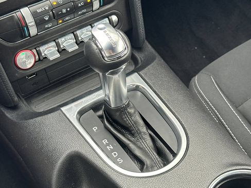 Used 2019 Ford Mustang Coupe w/ Equipment Group 101A RWD image 20