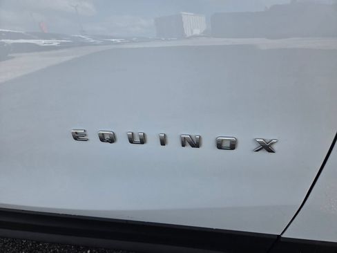 Used 2024 Chevrolet Equinox LT FWD image 4