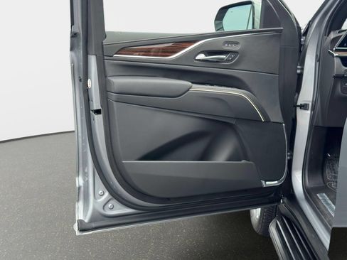 Certified 2024 Cadillac Escalade Premium Luxury AWD/4WD image 18