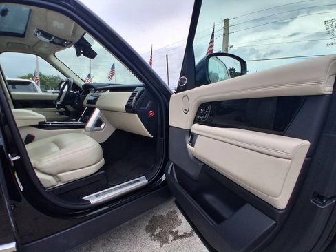 Used 2019 Land Rover Range Rover Supercharged AWD/4WD image 19