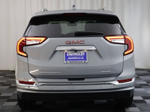 Used 2024 GMC Terrain Denali w/ Denali Premium Package image 18