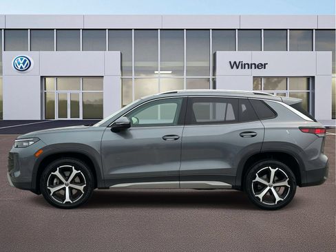 Certified 2025 Volkswagen Tiguan SE AWD/4WD image 3