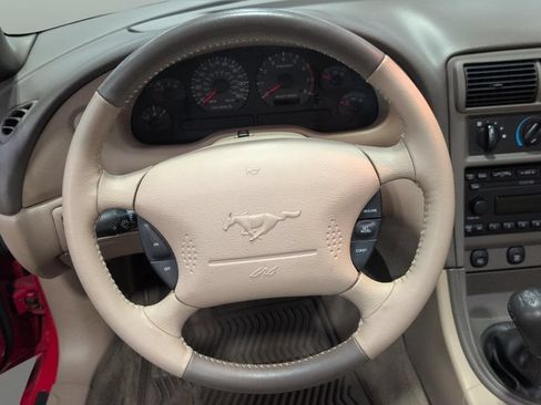 Used 2004 Ford Mustang GT RWD image 9