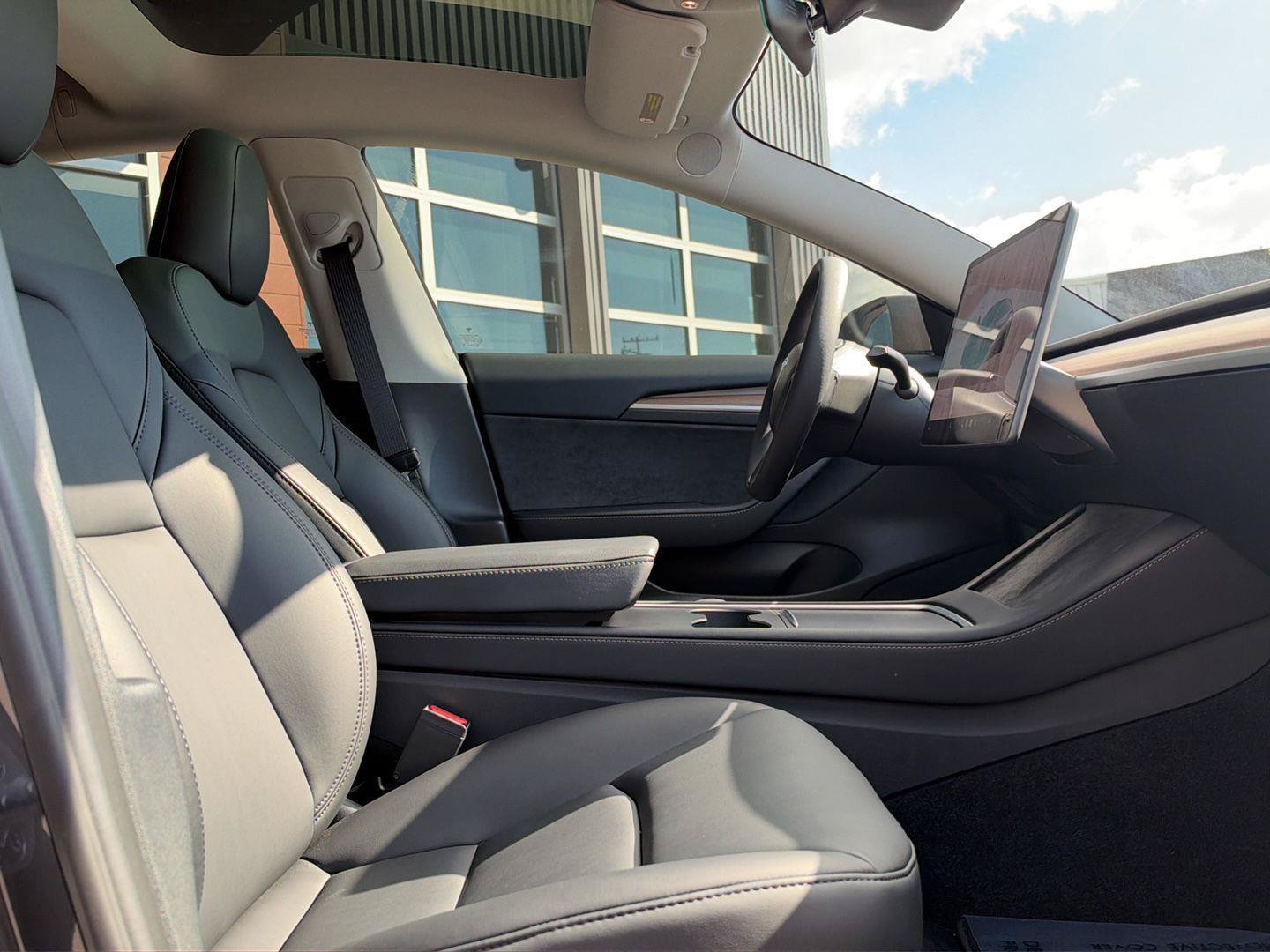 Used 2023 Tesla Model 3 Standard Range RWD image 13