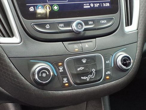 Used 2023 Chevrolet Malibu LS image 17