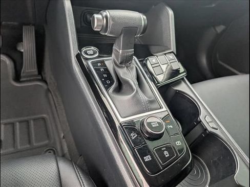 Used 2024 Kia Sportage EX FWD image 13