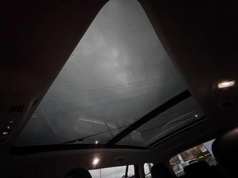 Used 2017 Volkswagen Golf Alltrack SEL image 28