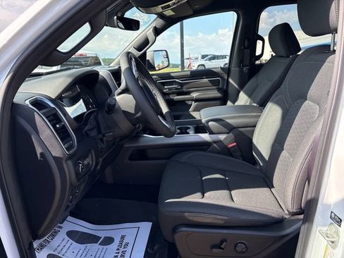 Used 2025 RAM 1500 Big Horn AWD/4WD image 8