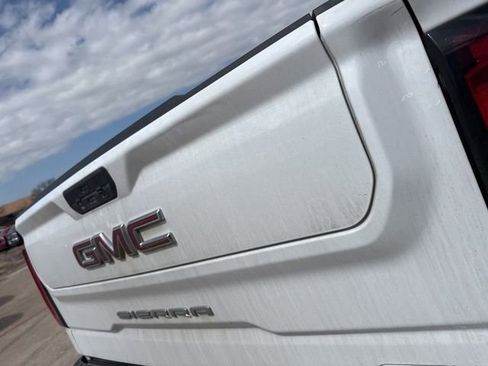 Used 2020 GMC Sierra 1500 AT4 w/ AT4 Premium Package image 9