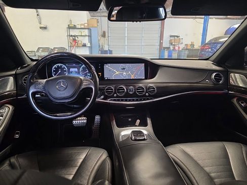 Used 2015 Mercedes-Benz S 550 Sedan image 4