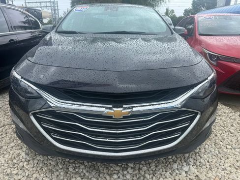 Used 2023 Chevrolet Malibu LT FWD image 2