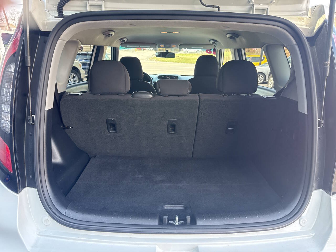 Used 2018 Kia Soul FWD image 19