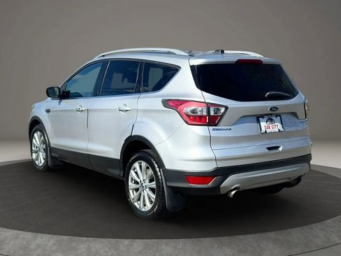 Used 2017 Ford Escape Titanium image 4