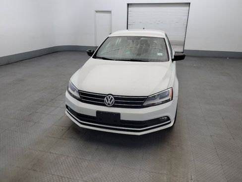 Used 2016 Volkswagen Jetta Sport FWD image 15
