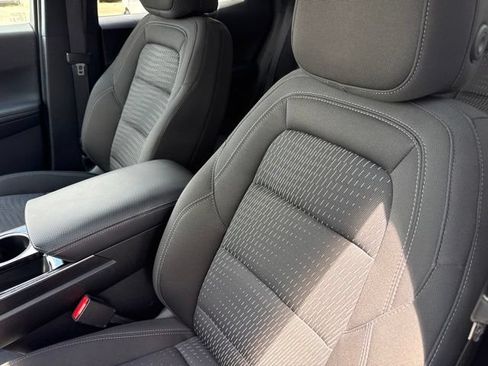 Used 2025 Chevrolet Equinox LT AWD/4WD image 11