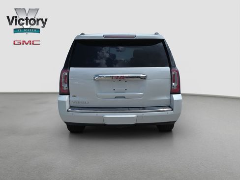 Used 2018 GMC Yukon Denali AWD/4WD image 16