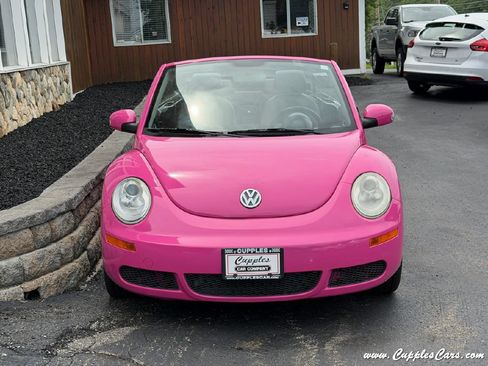 Used 2009 Volkswagen Beetle Convertible FWD image 11