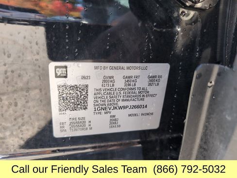 Used 2023 Chevrolet Traverse RS image 28