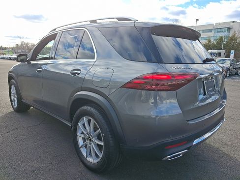 Used 2024 Mercedes-Benz GLE 450e 4MATIC image 4